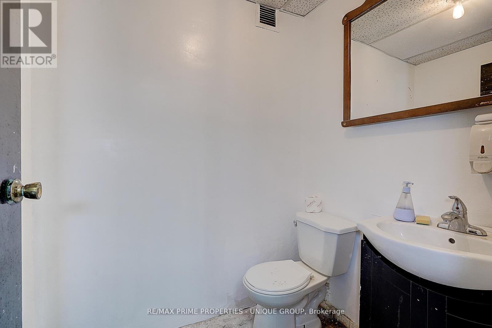 39 Baldwin Street, Toronto (Kensington-Chinatown), Ontario  M5T 1L1 - Photo 34 - C12375628