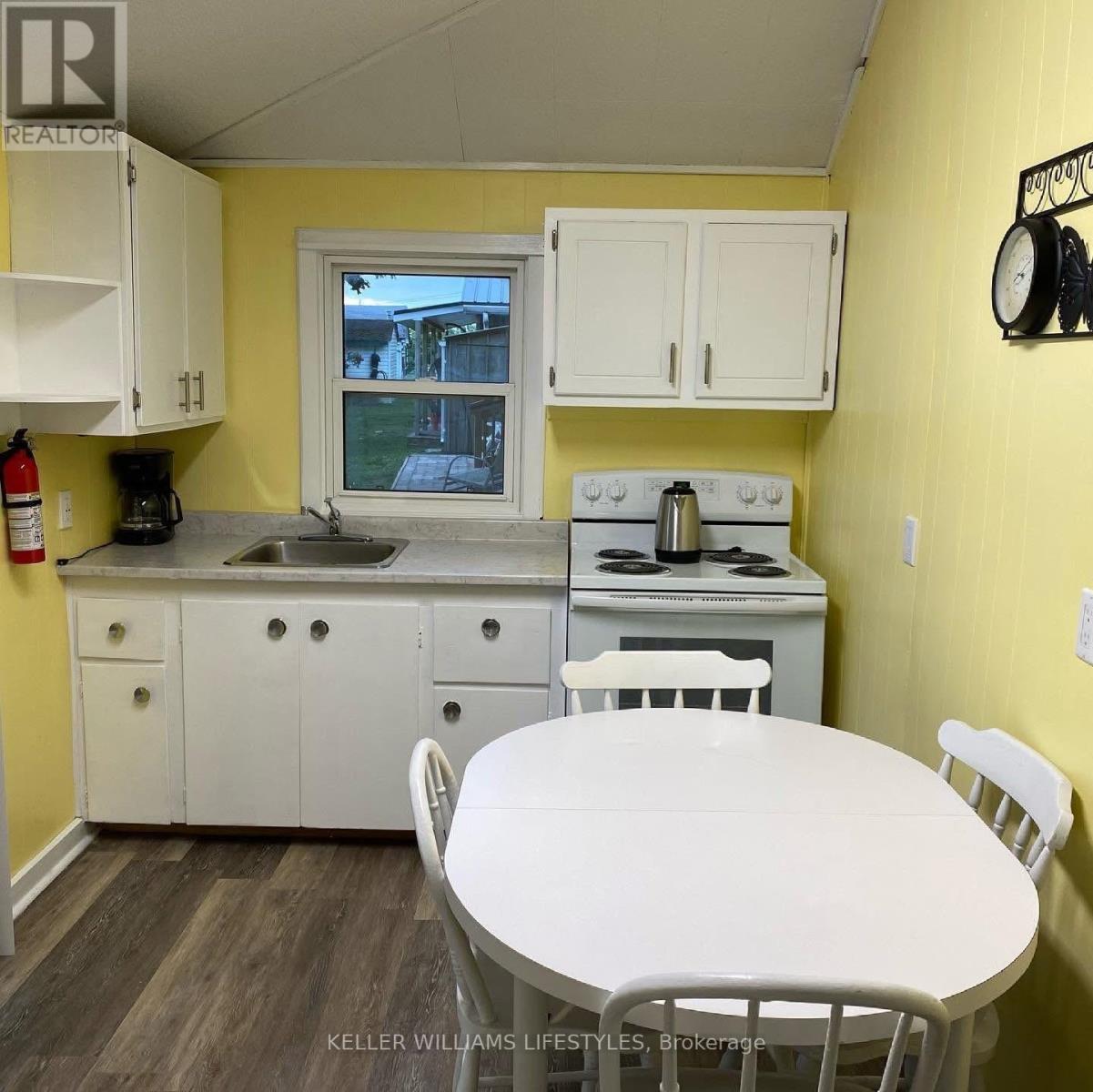 8b Robinson Street, Bayham, Ontario  N0J 1T0 - Photo 7 - X12375738