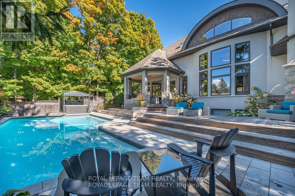 77 Placel Road, Ottawa, Ontario  K1L 5B9 - Photo 3 - X12375673