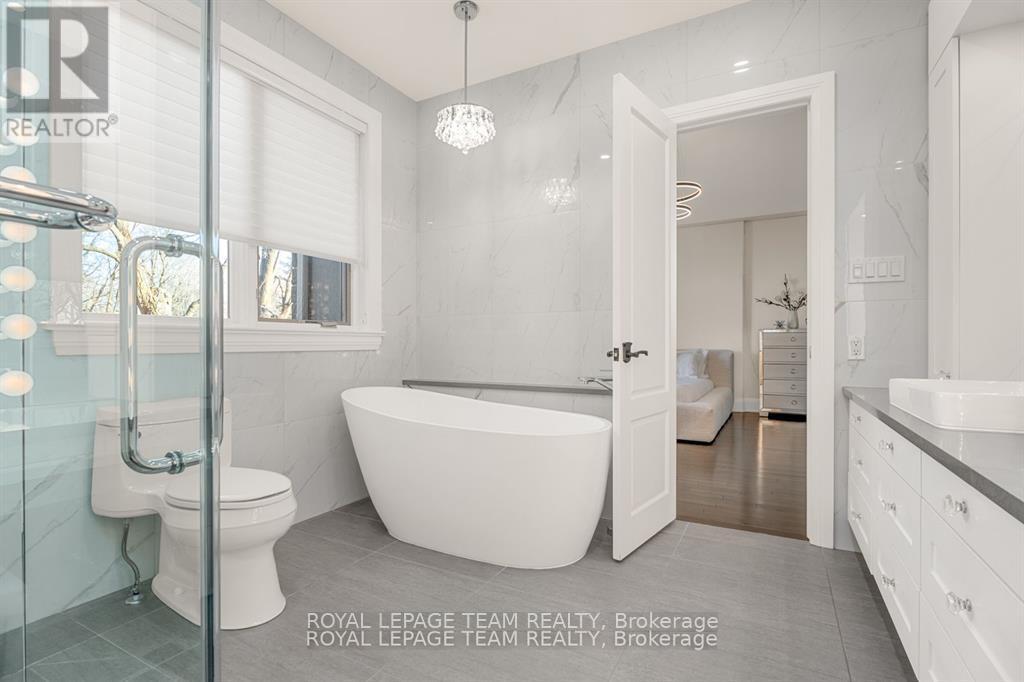 77 Placel Road, Ottawa, Ontario  K1L 5B9 - Photo 30 - X12375673