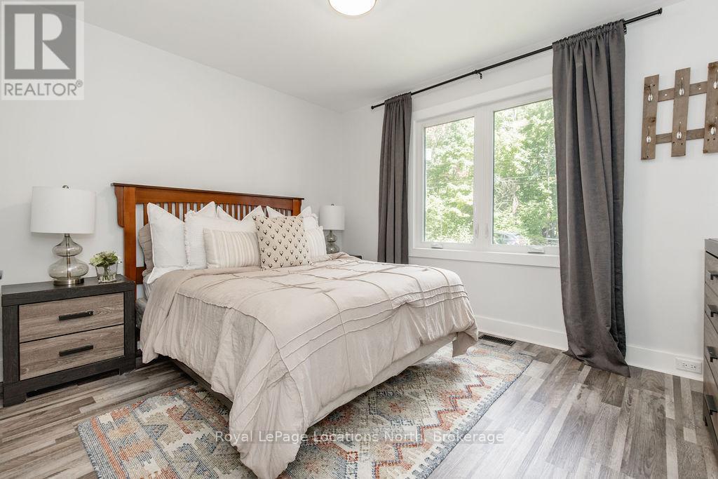 216 Elm Street, Clearview, Ontario  L0M 1S0 - Photo 17 - S12375685