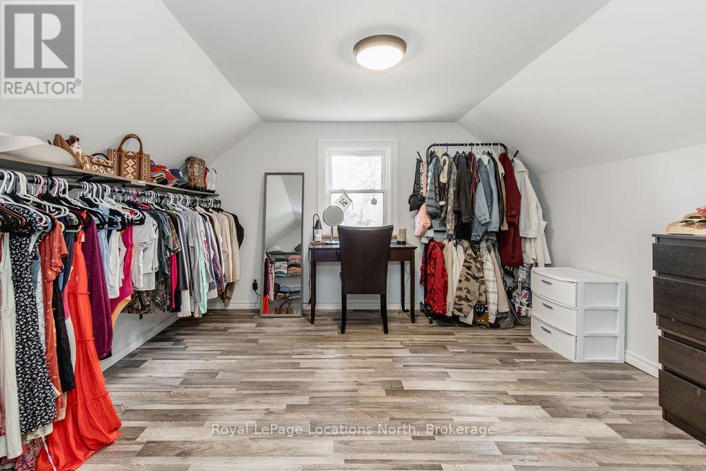 216 Elm Street, Clearview, Ontario  L0M 1S0 - Photo 24 - S12375685