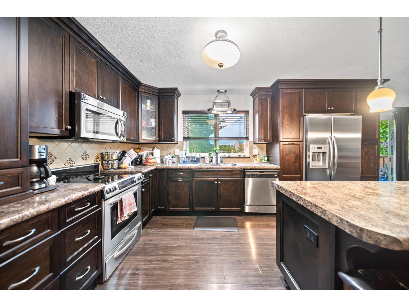 33943 Pine Street, Abbotsford, British Columbia  V2S 2P4 - Photo 5 - R3041540
