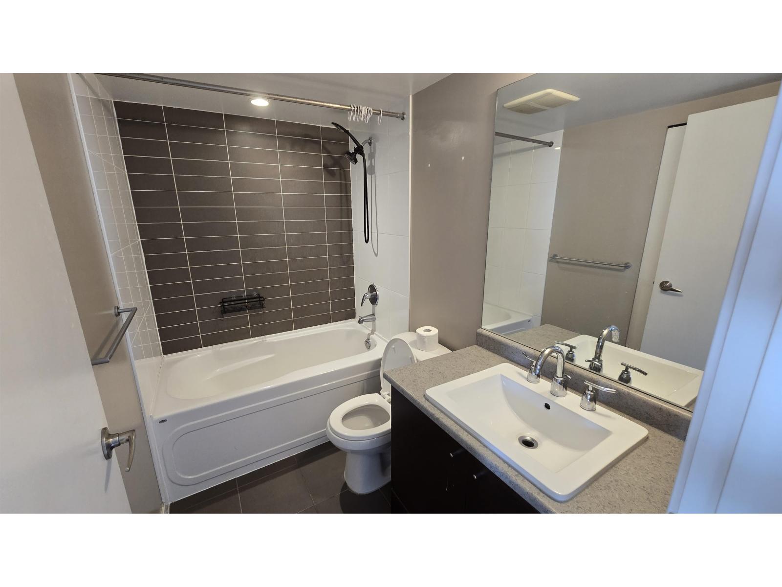 1110 13618 100 Avenue, Surrey, British Columbia  V3T 0A8 - Photo 14 - R3041439