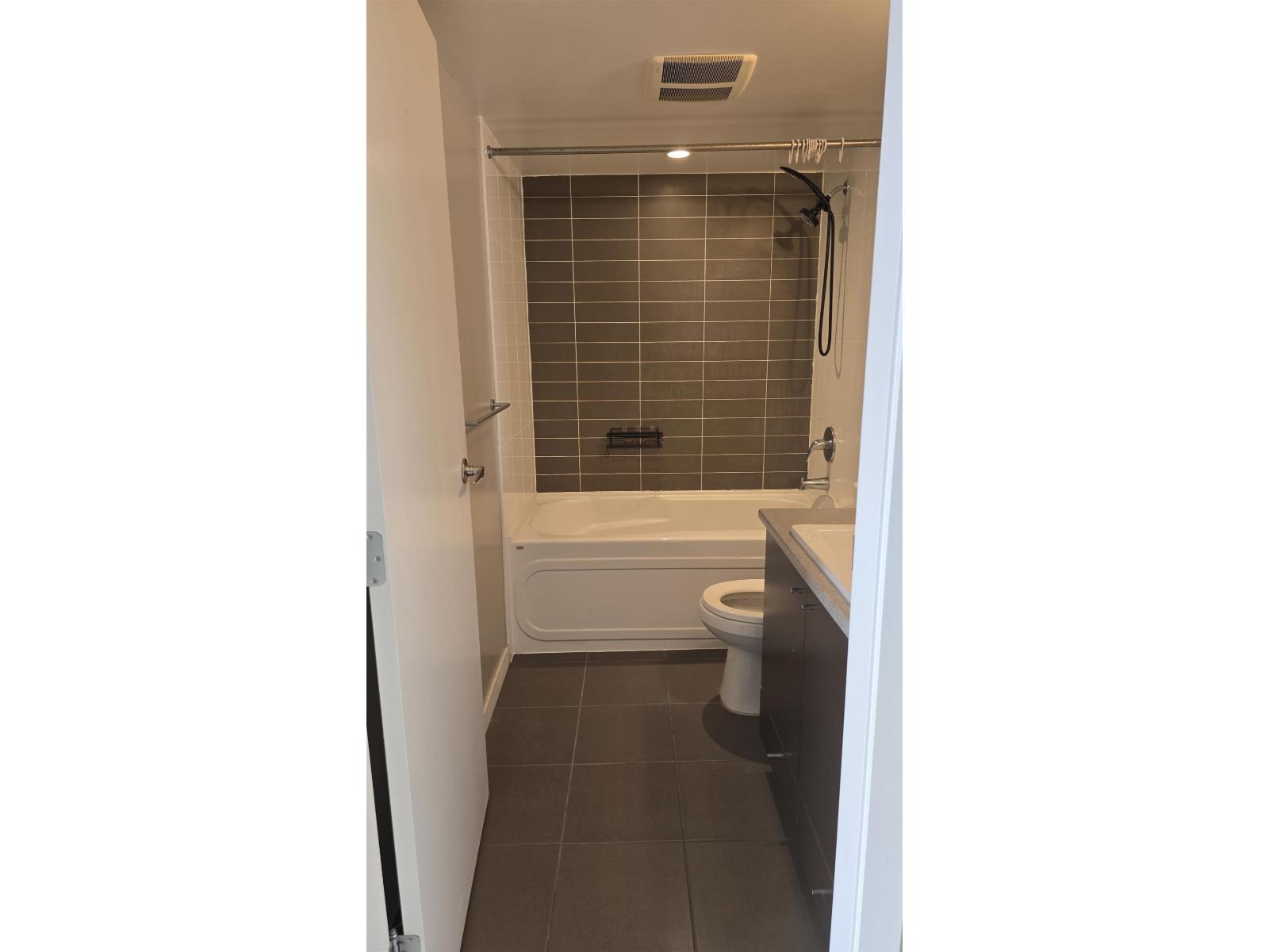 1110 13618 100 Avenue, Surrey, British Columbia  V3T 0A8 - Photo 15 - R3041439