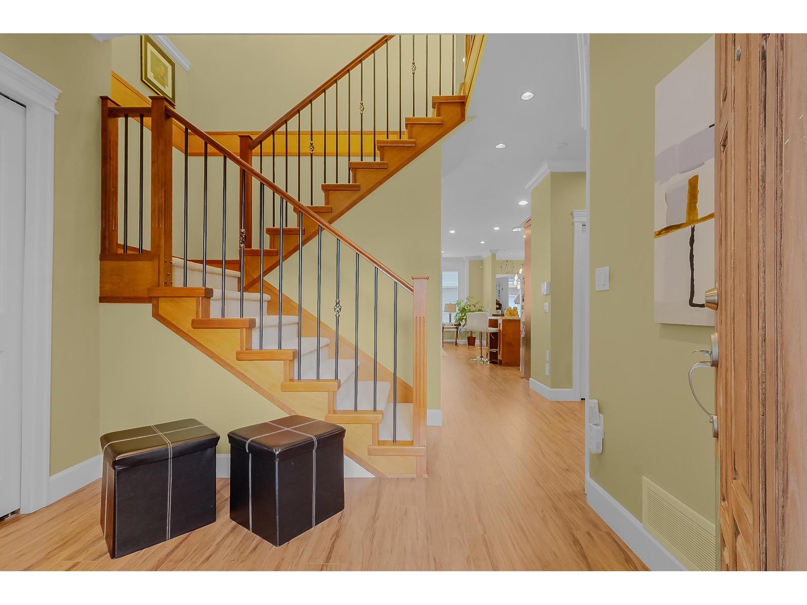 19913 72 Avenue, Langley, British Columbia  V2Y 3J2 - Photo 3 - R3041984