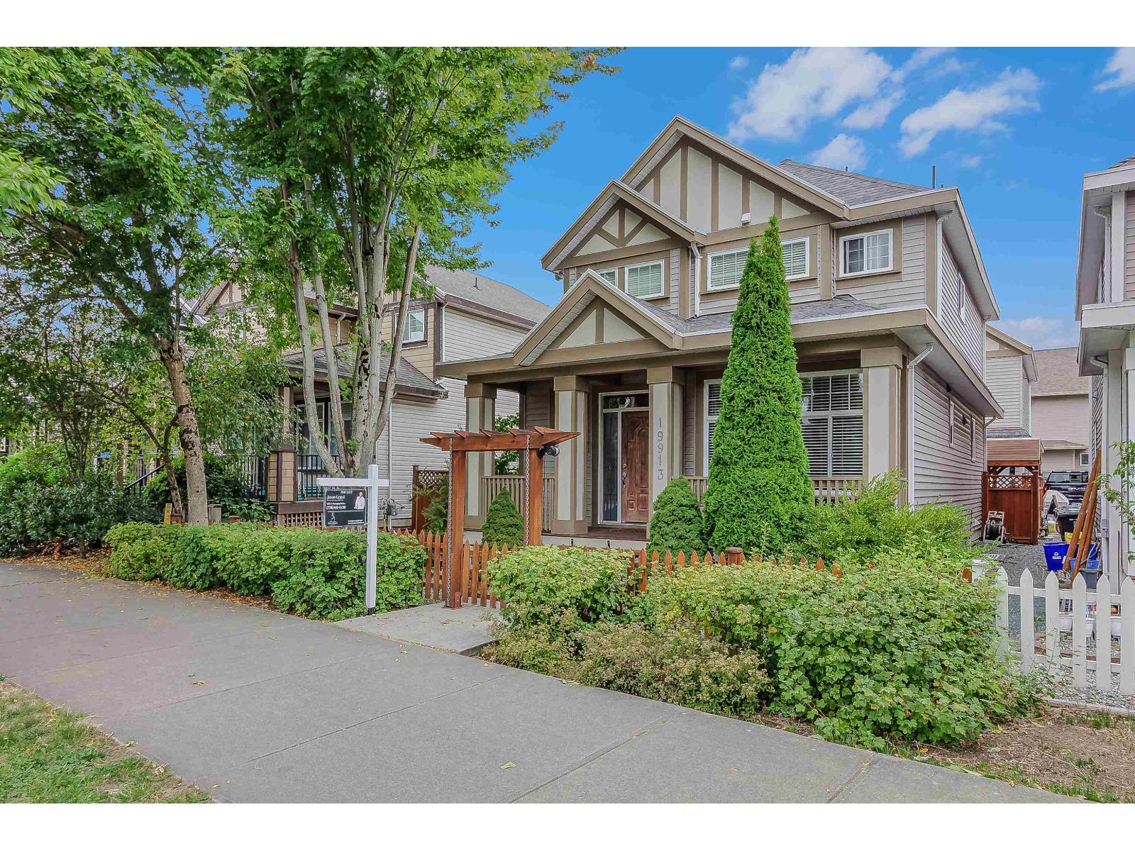 19913 72 Avenue, Langley, British Columbia  V2Y 3J2 - Photo 2 - R3041984