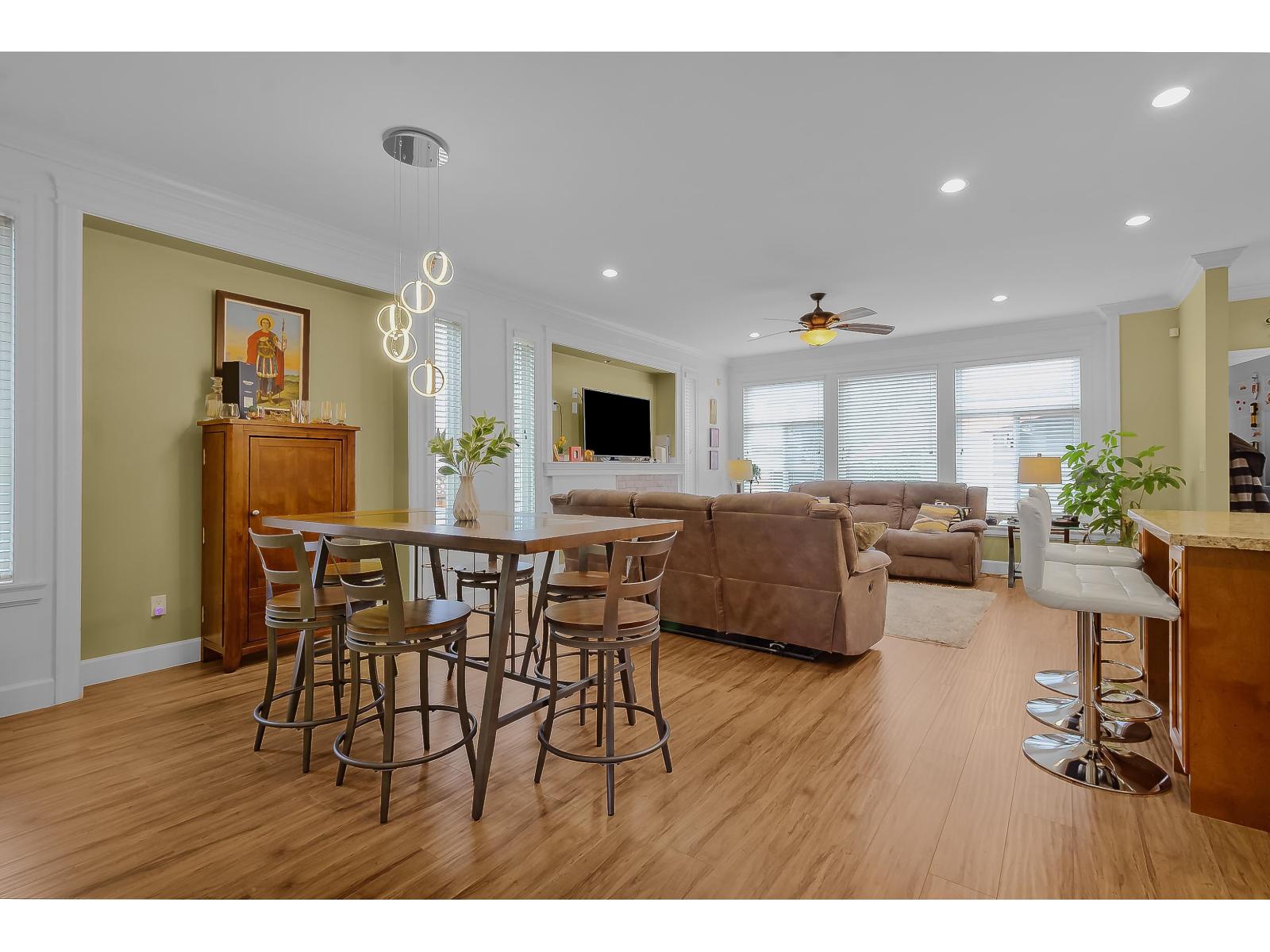 19913 72 Avenue, Langley, British Columbia  V2Y 3J2 - Photo 4 - R3041984