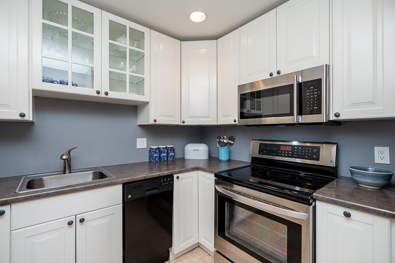 303 15165 Marine Drive, White Rock, British Columbia  V4B 1C5 - Photo 21 - R3041705