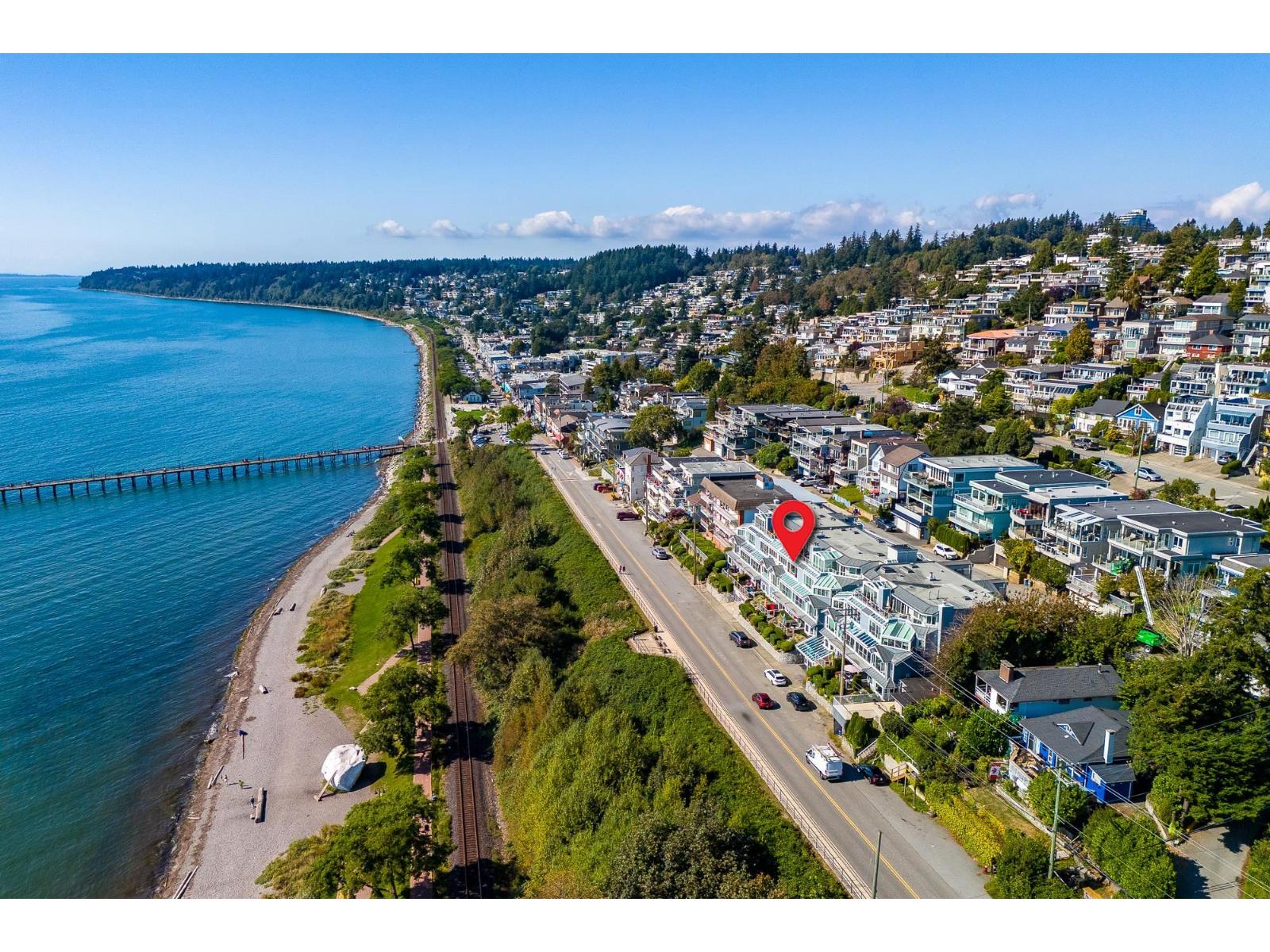 303 15165 Marine Drive, White Rock, British Columbia  V4B 1C5 - Photo 3 - R3041705