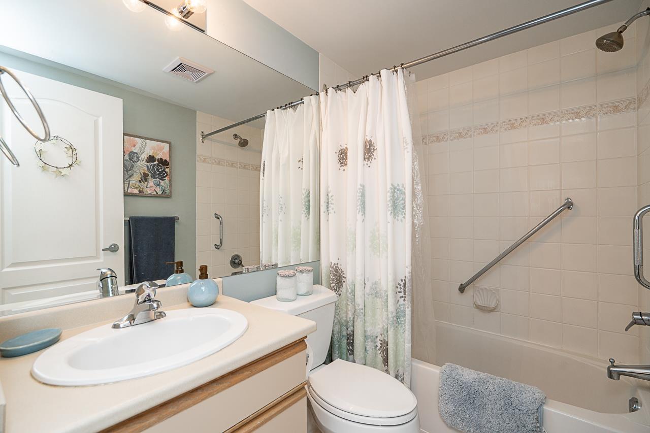 303 15165 Marine Drive, White Rock, British Columbia  V4B 1C5 - Photo 33 - R3041705