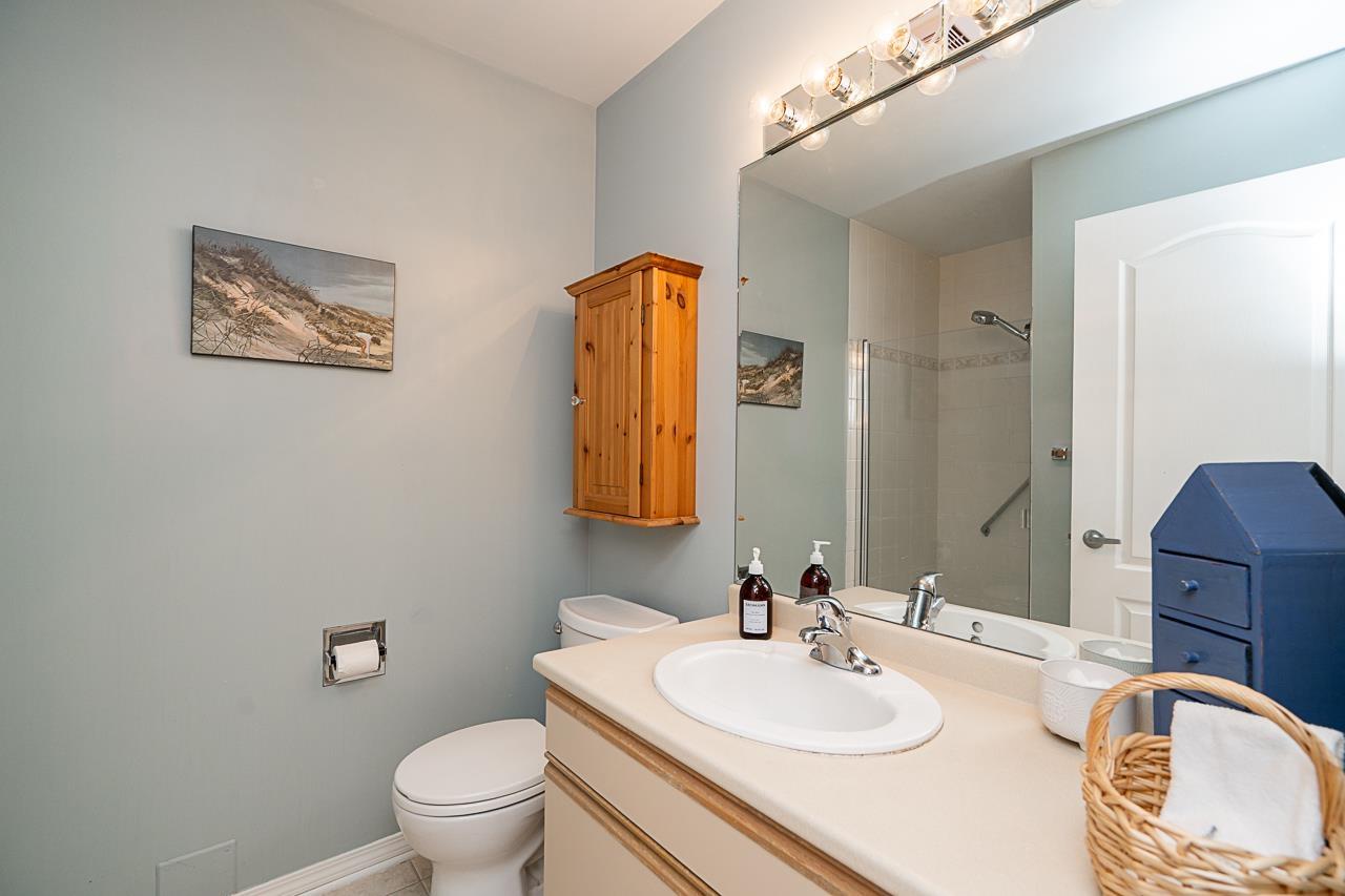303 15165 Marine Drive, White Rock, British Columbia  V4B 1C5 - Photo 34 - R3041705