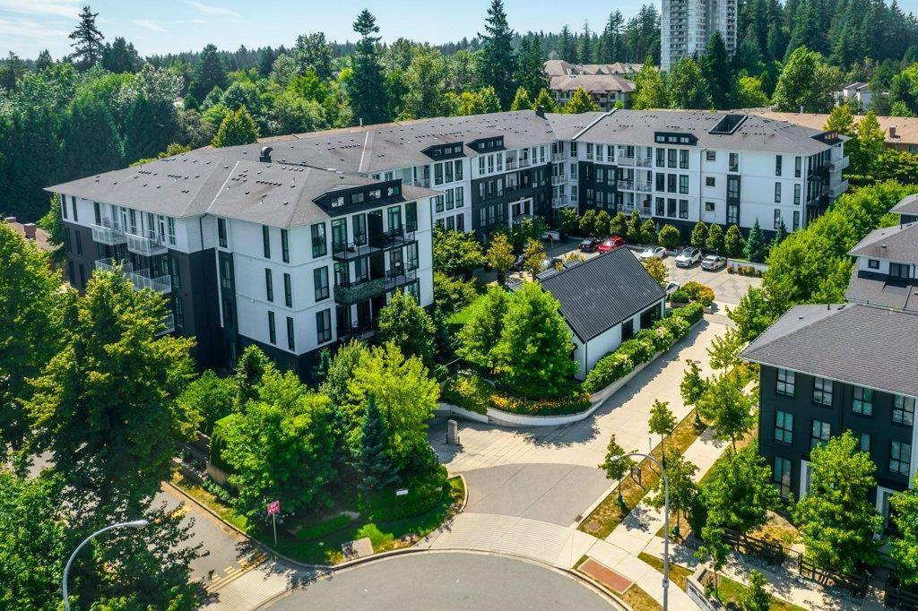 413 14968 101a Avenue, Surrey, British Columbia  V3R 0E8 - Photo 1 - R3042424