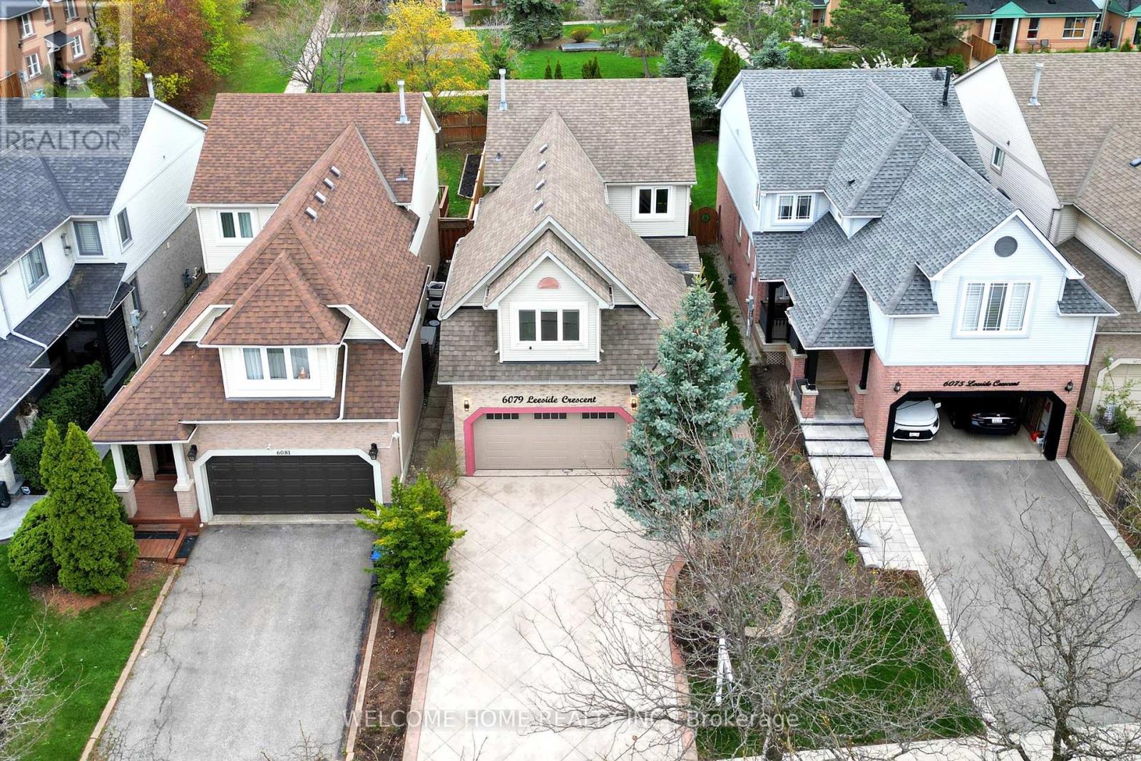 6079 Leeside Crescent, Mississauga, Ontario  L5M 5K6 - Photo 37 - W12375620
