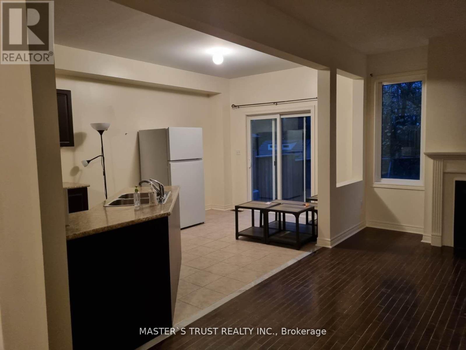 15 Isaac Devins Boulevard, Toronto, Ontario  M9M 0C7 - Photo 2 - W12375651