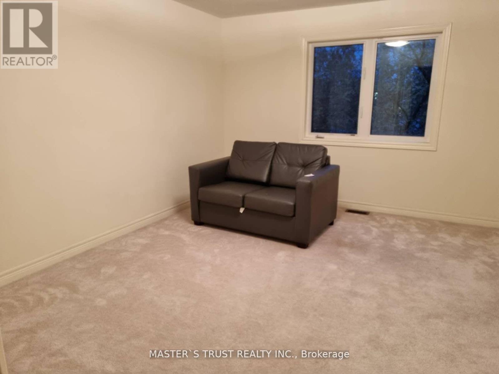 15 Isaac Devins Boulevard, Toronto, Ontario  M9M 0C7 - Photo 5 - W12375651