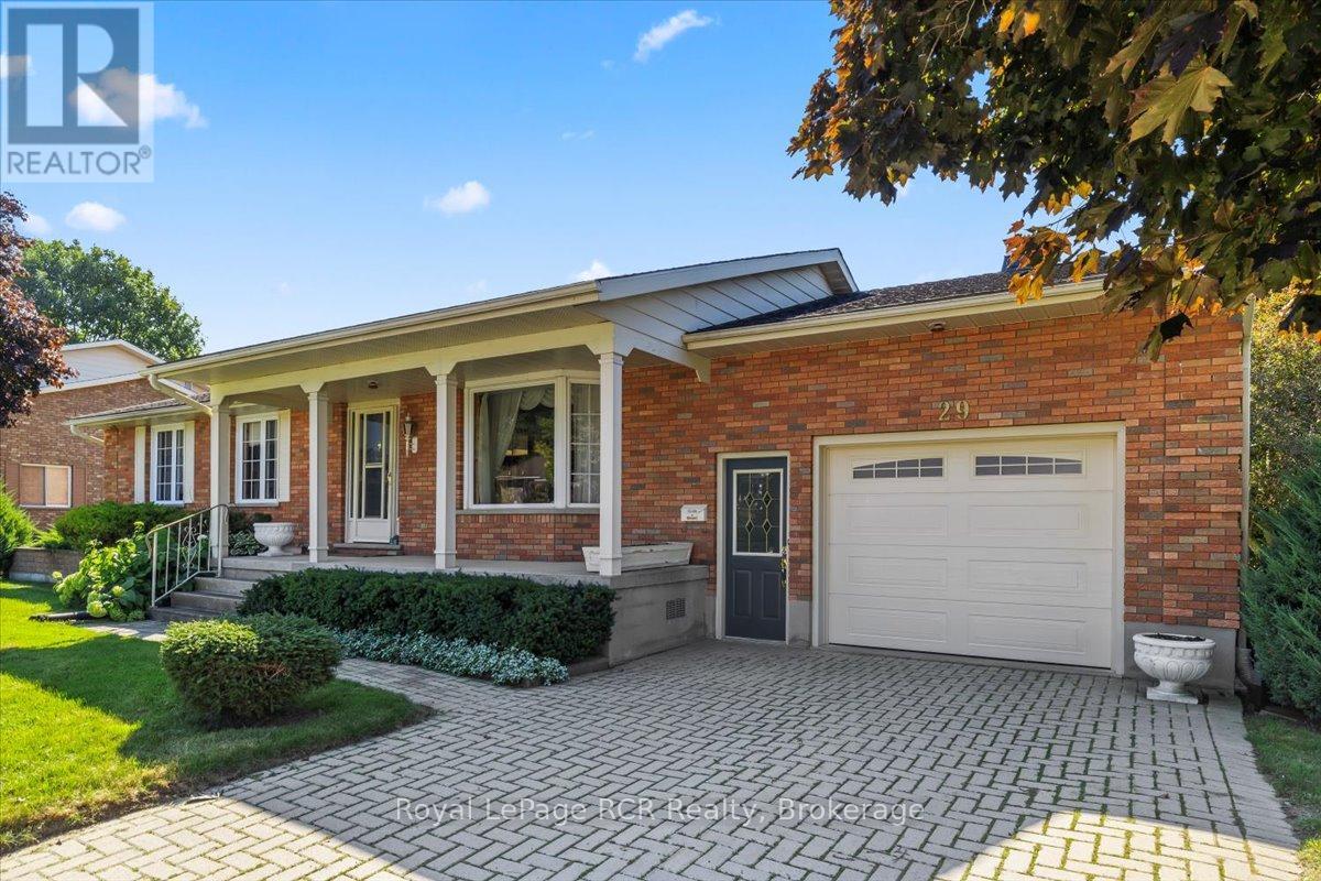 29 2nd Street Crescent, Hanover, Ontario  N4N 3R3 - Photo 3 - X12370850