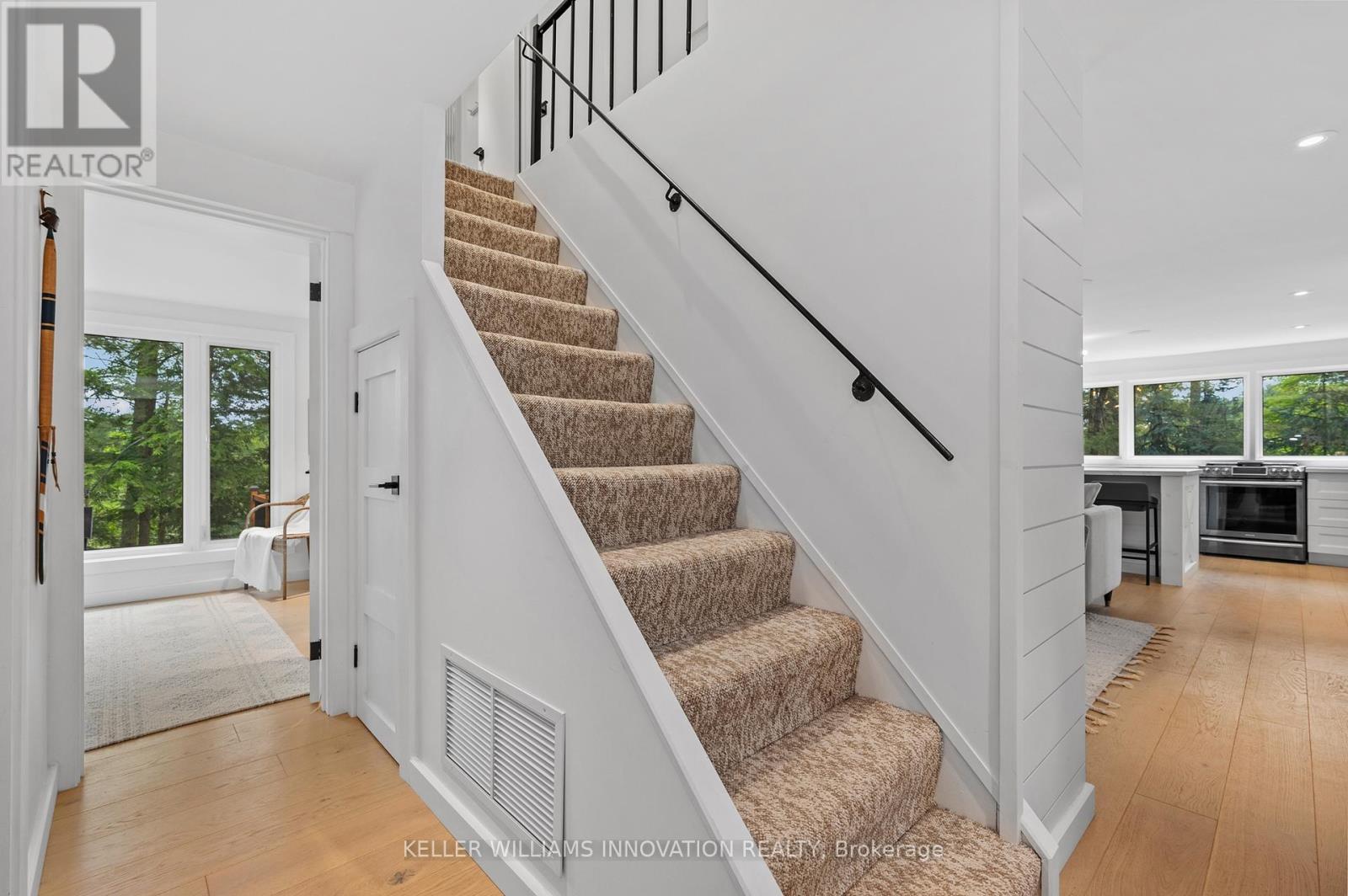 2872 Muskoka Road 118 W, Muskoka Lakes, Ontario  P0B 1J0 - Photo 20 - X12375641