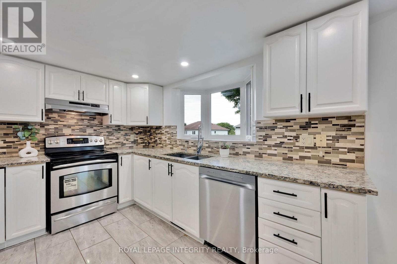 223 Mcgibbon Drive, Ottawa, Ontario  K2L 3Y6 - Photo 14 - X12302707