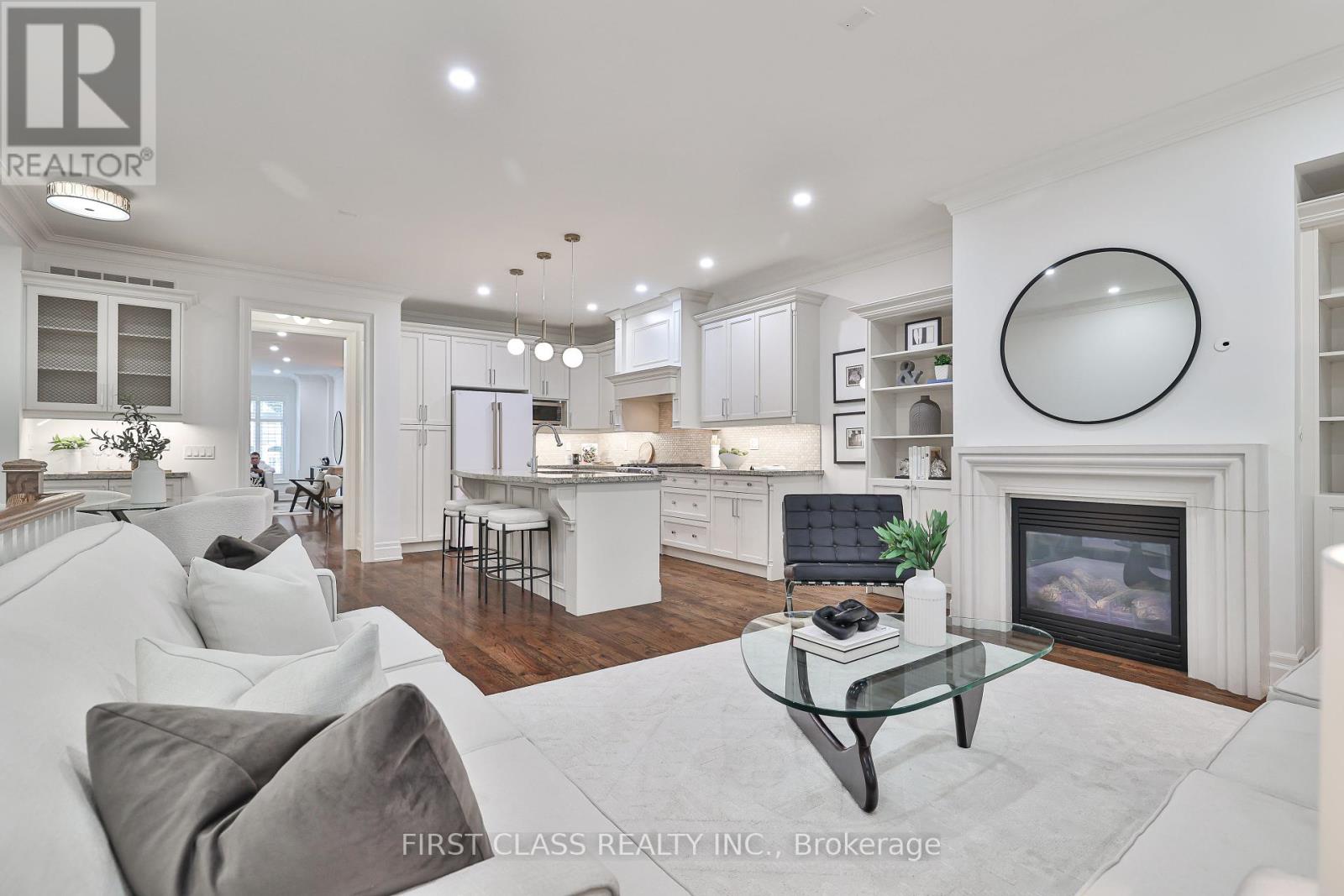 136 Bowood Avenue, Toronto, Ontario  M4N 1Y5 - Photo 16 - C12375662