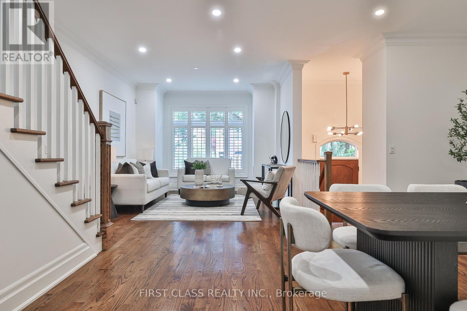 136 Bowood Avenue, Toronto, Ontario  M4N 1Y5 - Photo 3 - C12375662