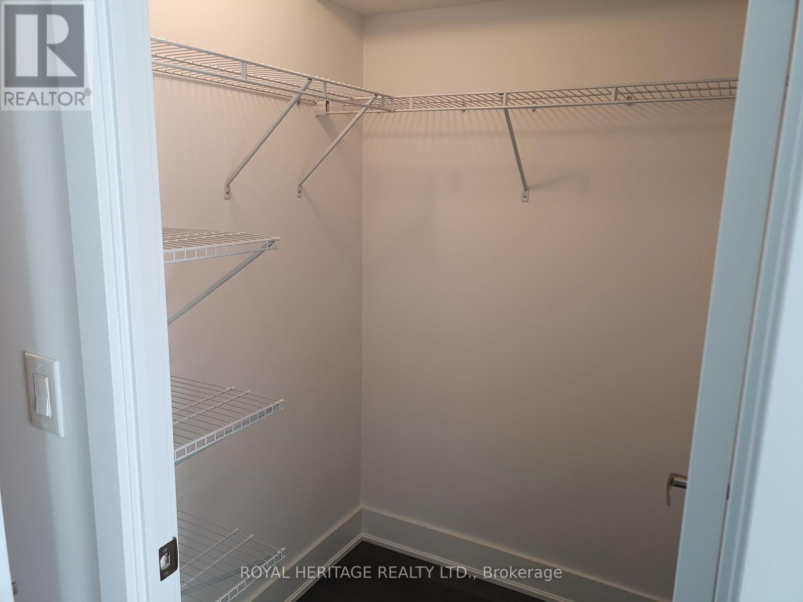 2114 - 955 Bay Street, Toronto, Ontario  M5S 2A2 - Photo 8 - C12375697