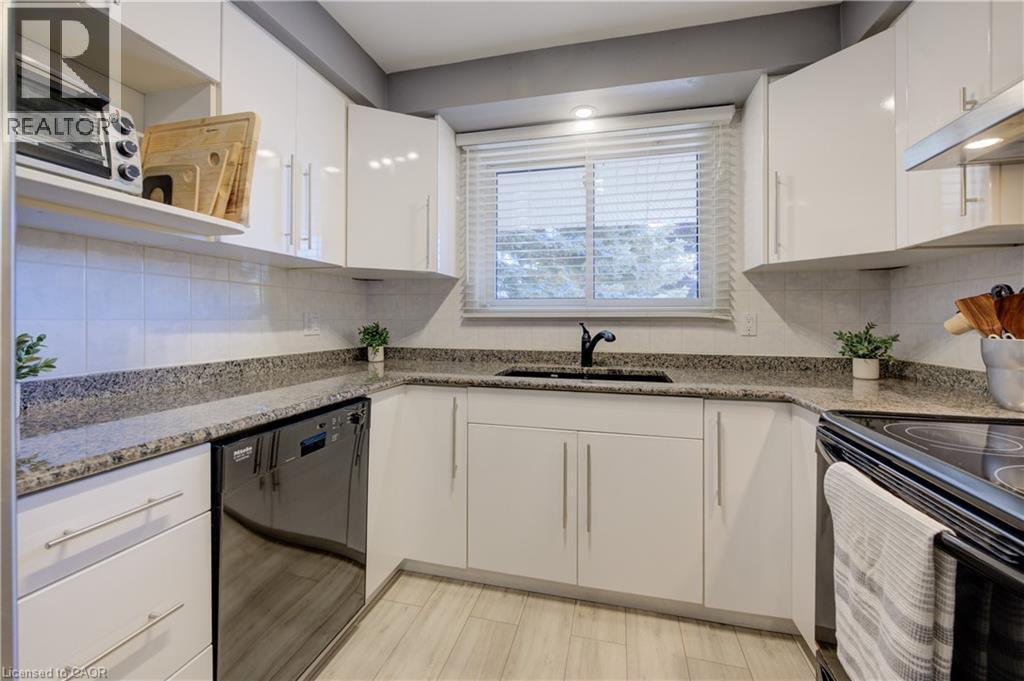 113 Westchester Drive, Kitchener, Ontario  N2B 3L6 - Photo 13 - 40754715