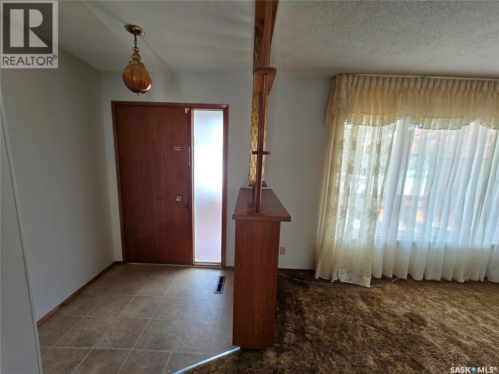 204 1st Avenue Sw, Swift Current, Saskatchewan  S9H 3H3 - Photo 5 - SK017223