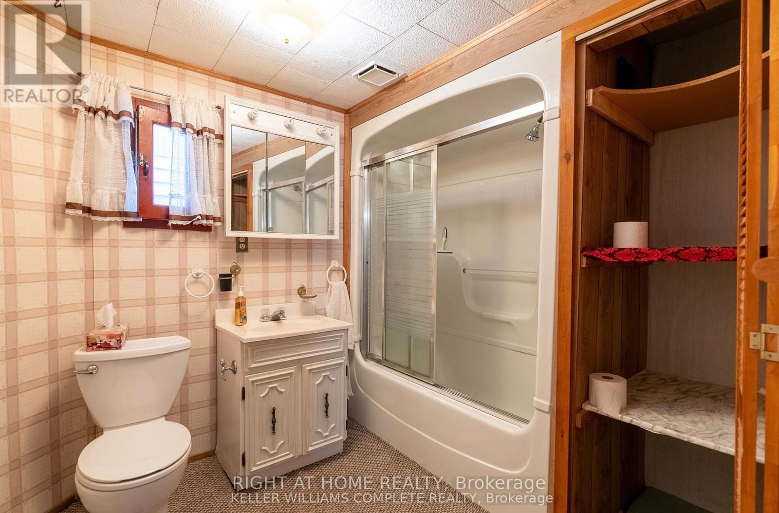 3784 Graeber Avenue, Fort Erie, Ontario  L0S 1B0 - Photo 11 - X12359244