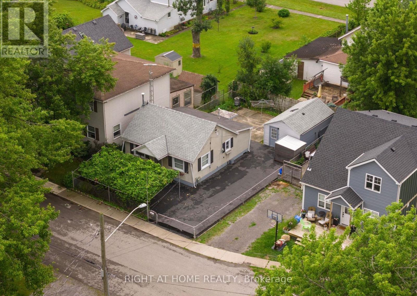 3784 Graeber Avenue, Fort Erie, Ontario  L0S 1B0 - Photo 16 - X12359244