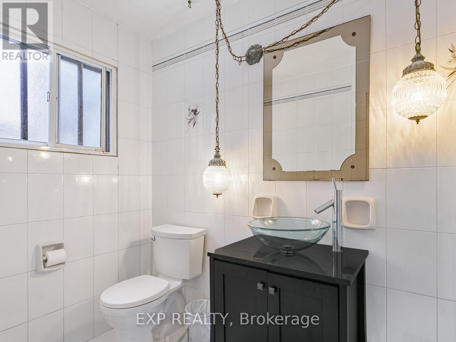 146 Weldrick Road W, Richmond Hill, Ontario  L4C 3V1 - Photo 26 - N12375674
