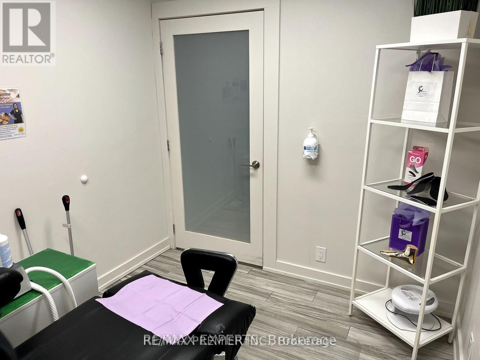 Room L - 31 Queen Street N, New Tecumseth, Ontario  L0G 1W0 - Photo 3 - N12375718