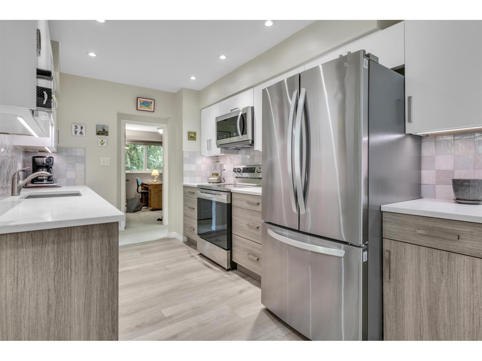 34951 Glenn Mountain Drive, Abbotsford, British Columbia  V3G 1C2 - Photo 11 - R3041811