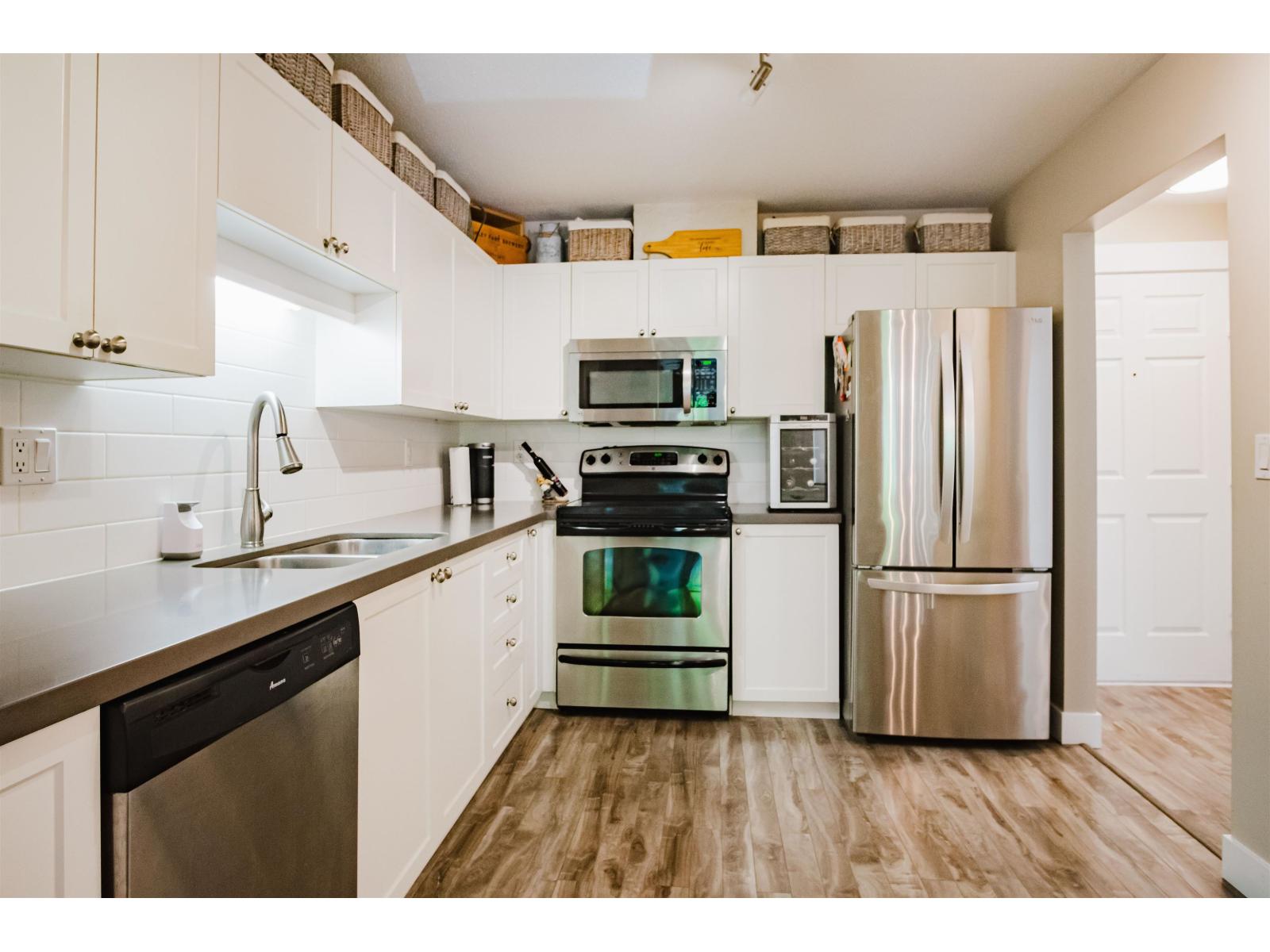 215 8068 120a Street, Surrey, British Columbia  V3W 3P3 - Photo 6 - R3041809