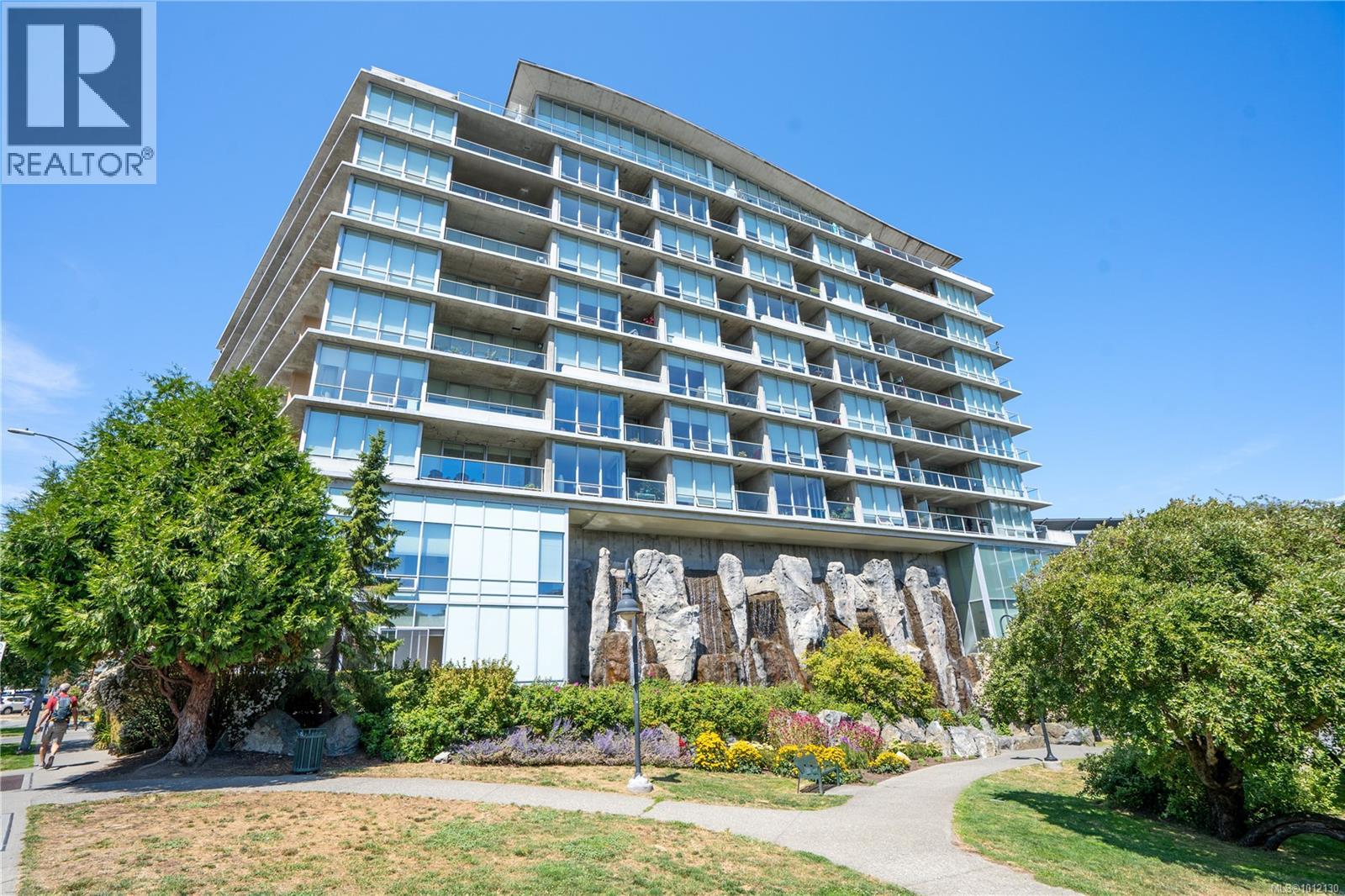 905 160 Wilson St, Victoria, British Columbia  V9A 7P9 - Photo 3 - 1012130