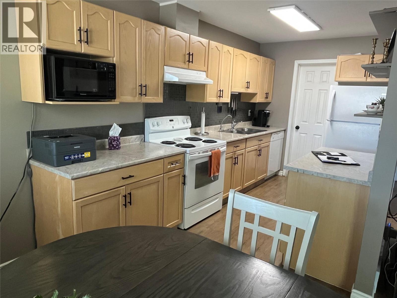 2401 12th Street N Unit# 5, Cranbrook, British Columbia  V1C 5T4 - Photo 5 - 10361317