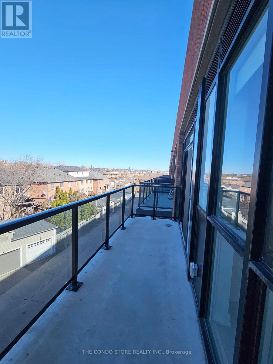 427 - 2300 St Clair Avenue W, Toronto, Ontario  M6N 0B3 - Photo 12 - W12375704