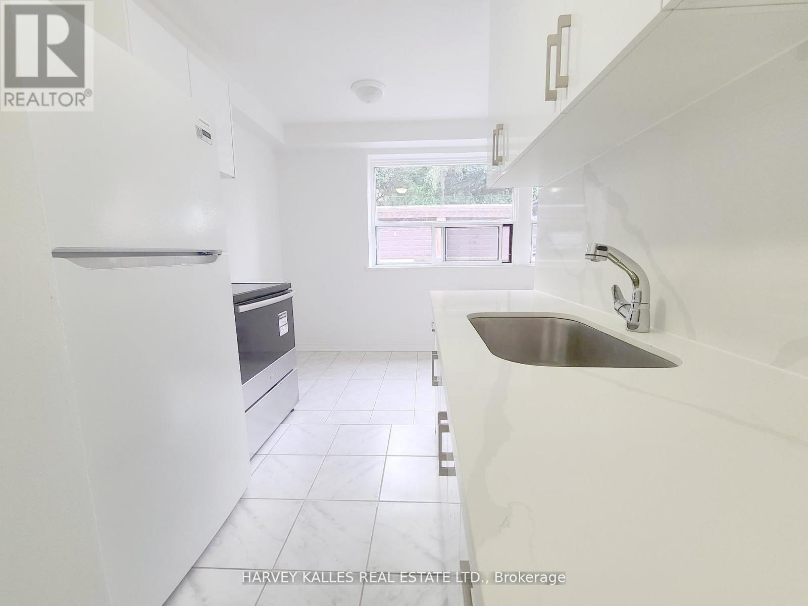 2 - 4 Greenbrook Drive, Toronto, Ontario  M6M 2J9 - Photo 3 - W12375720