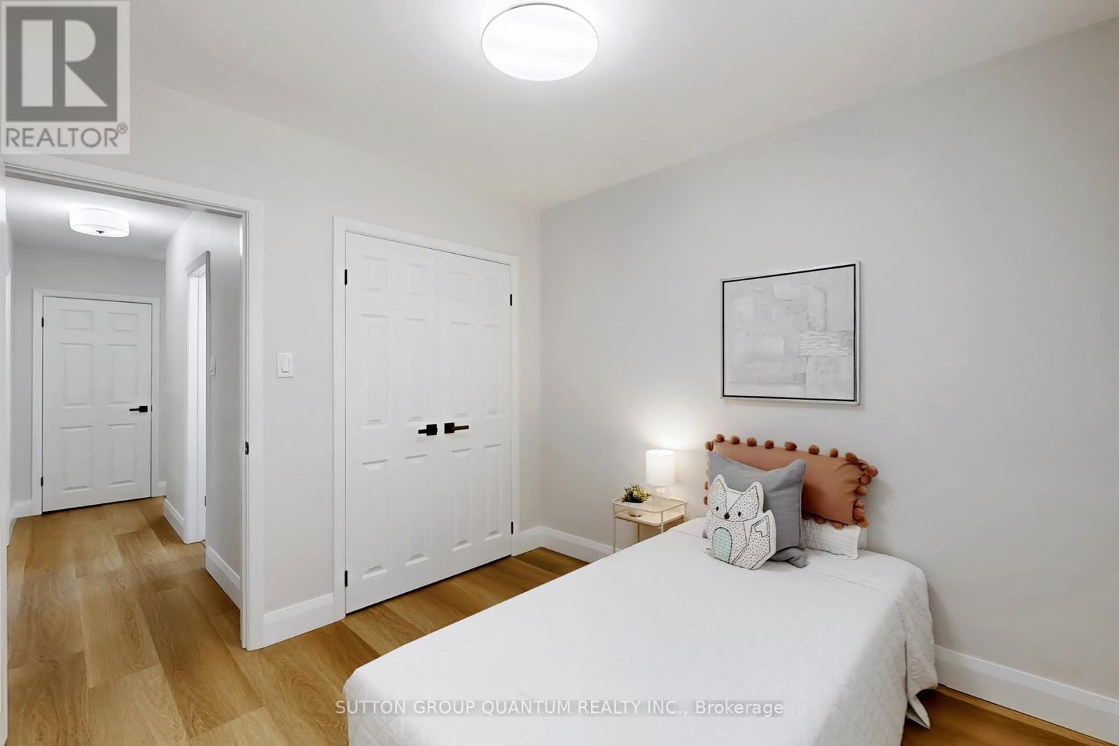 550 Third Line, Oakville, Ontario  L6L 4A7 - Photo 15 - W12375730