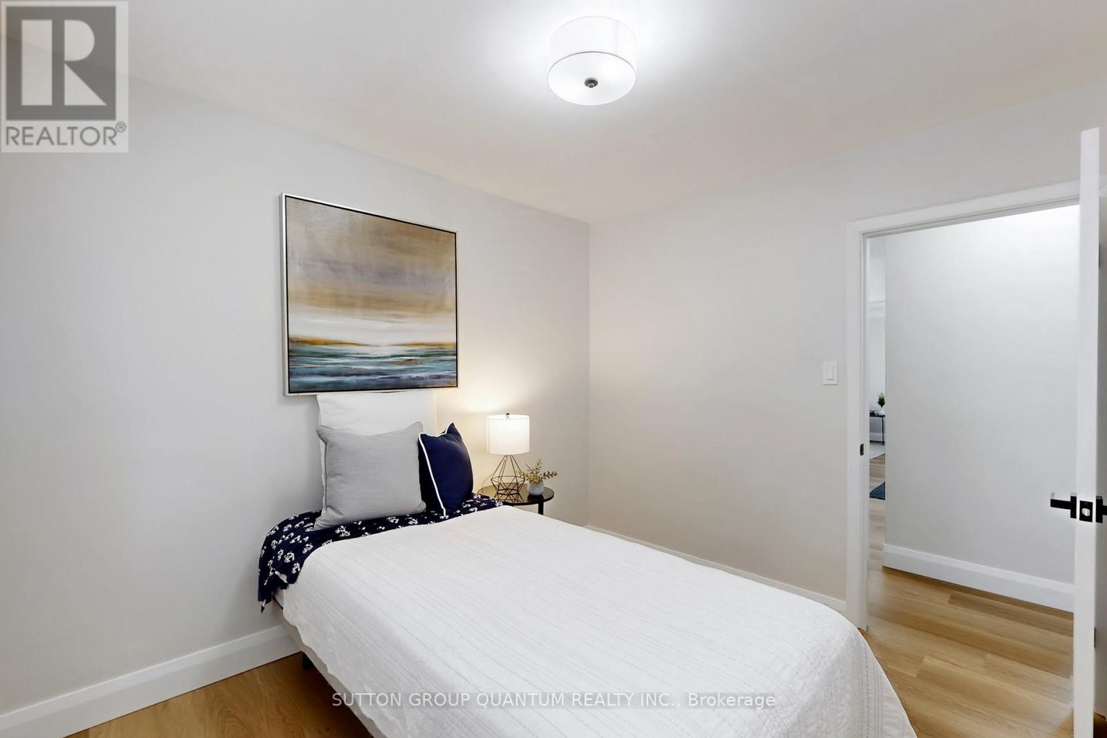 550 Third Line, Oakville, Ontario  L6L 4A7 - Photo 17 - W12375730