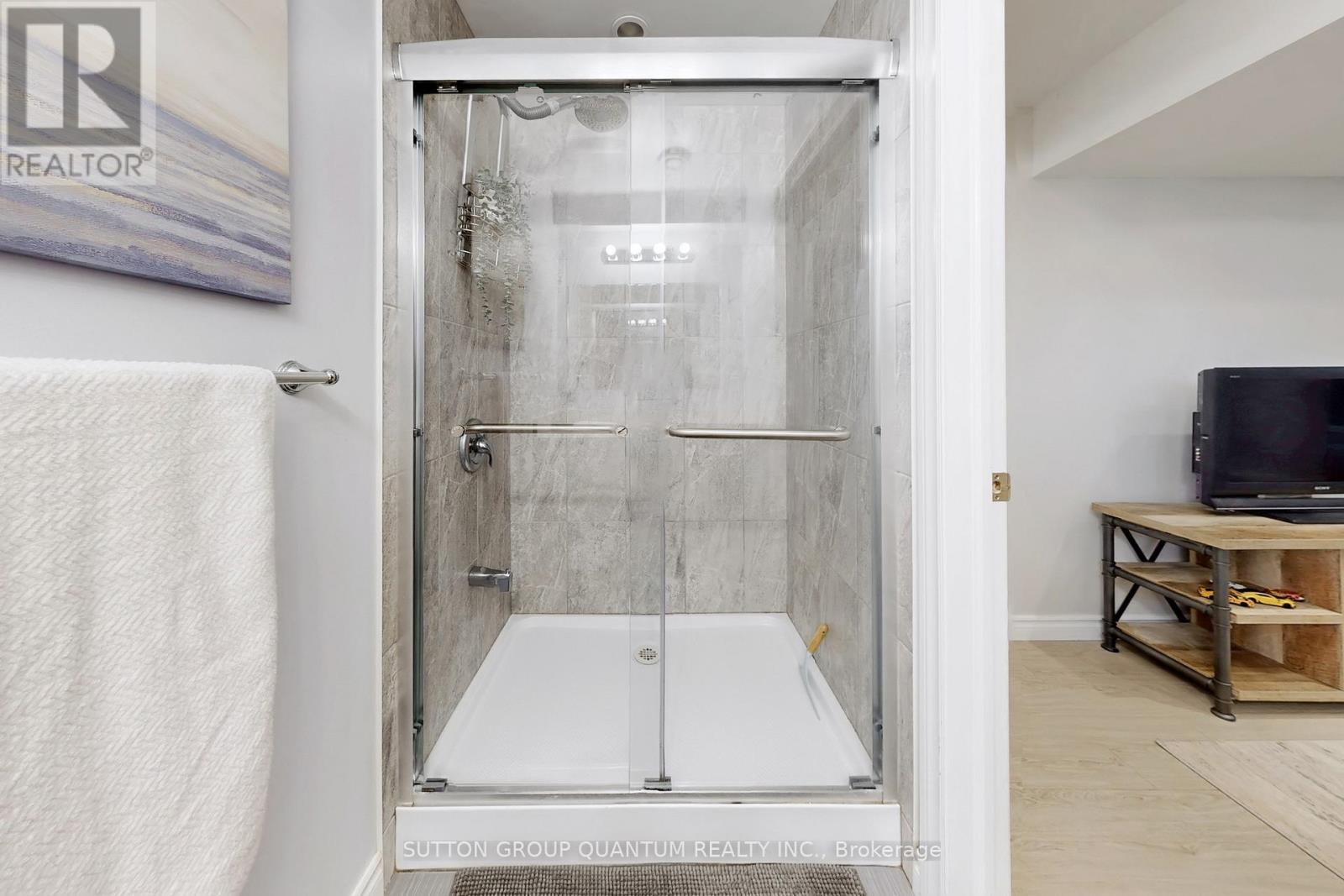 550 Third Line, Oakville, Ontario  L6L 4A7 - Photo 37 - W12375730