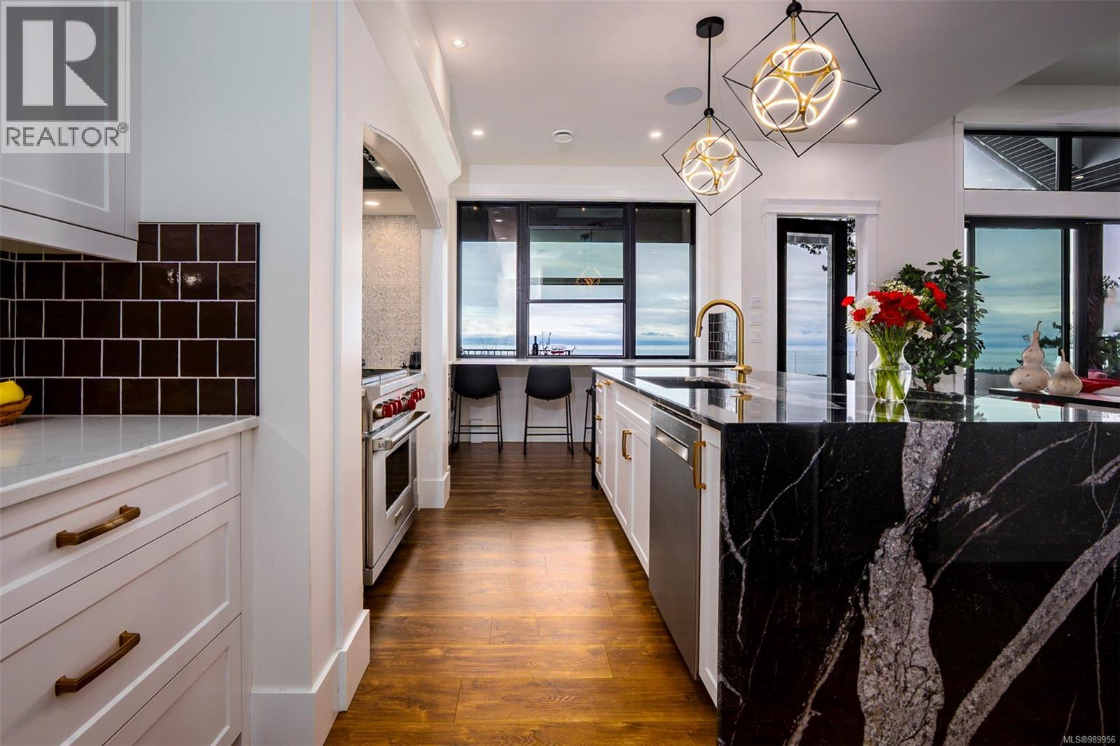 5060 Broad Ridge Pl, Lantzville, British Columbia  V0R 2H0 - Photo 13 - 989956