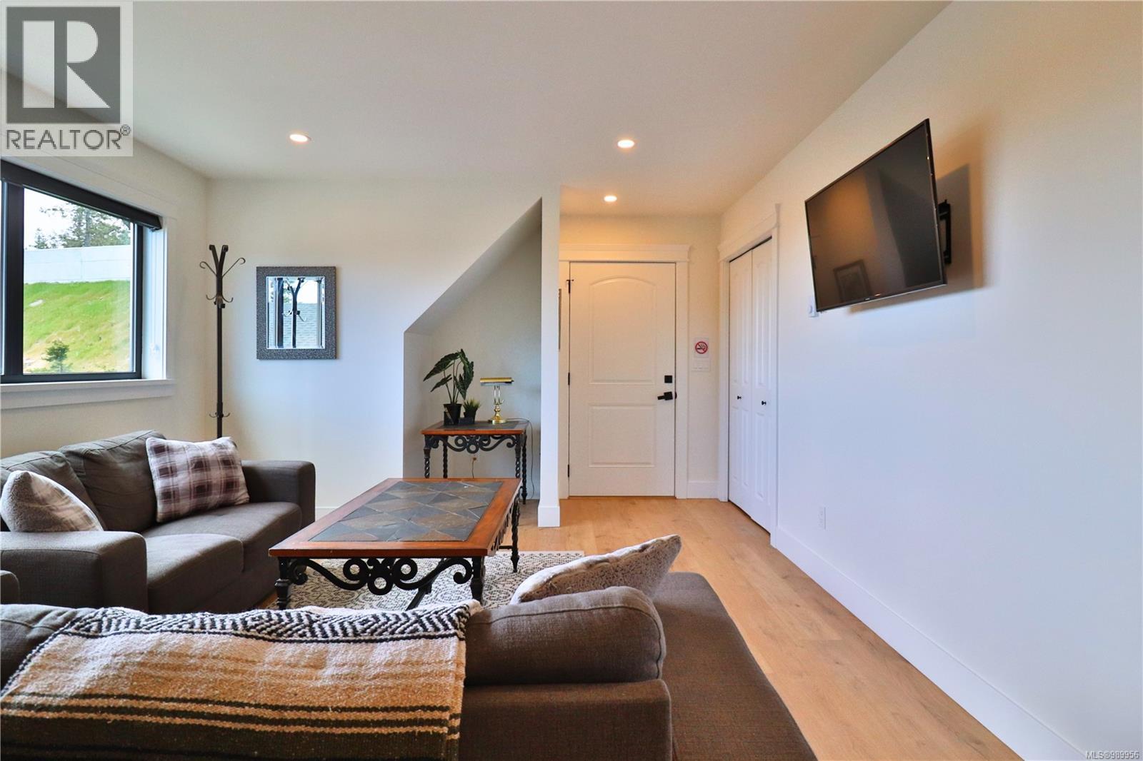 5060 Broad Ridge Pl, Lantzville, British Columbia  V0R 2H0 - Photo 34 - 989956
