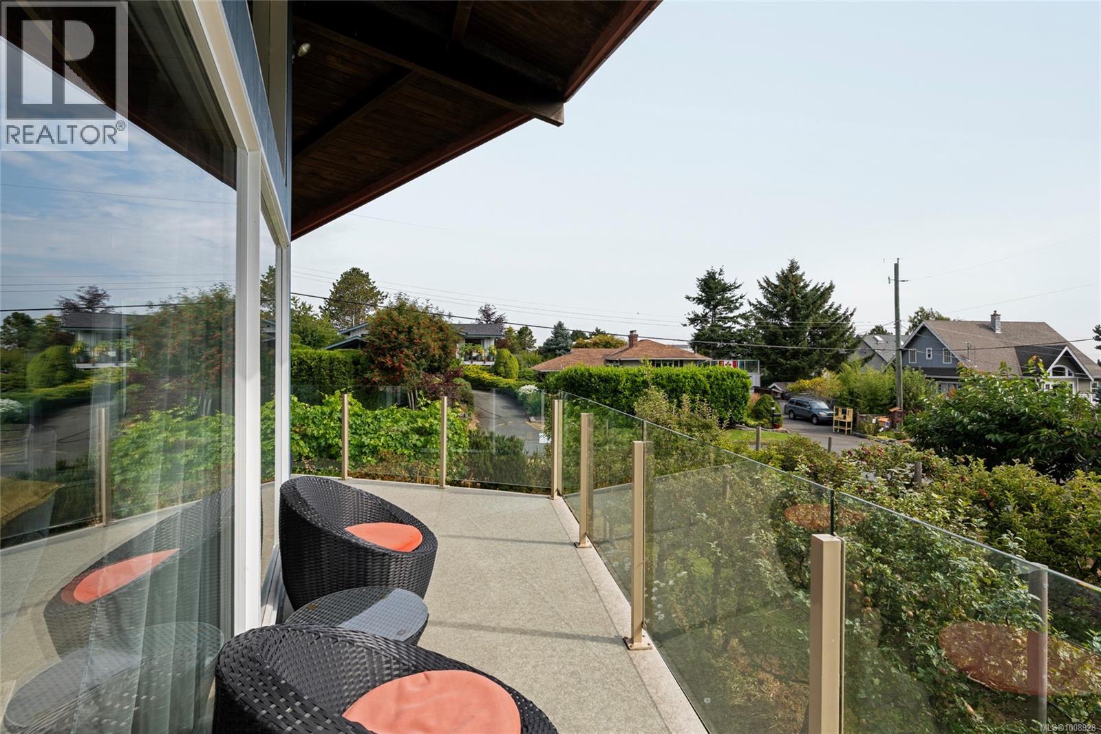 3990 Smugglers Cove Rd, Saanich, British Columbia  V8N 4M2 - Photo 15 - 1008928