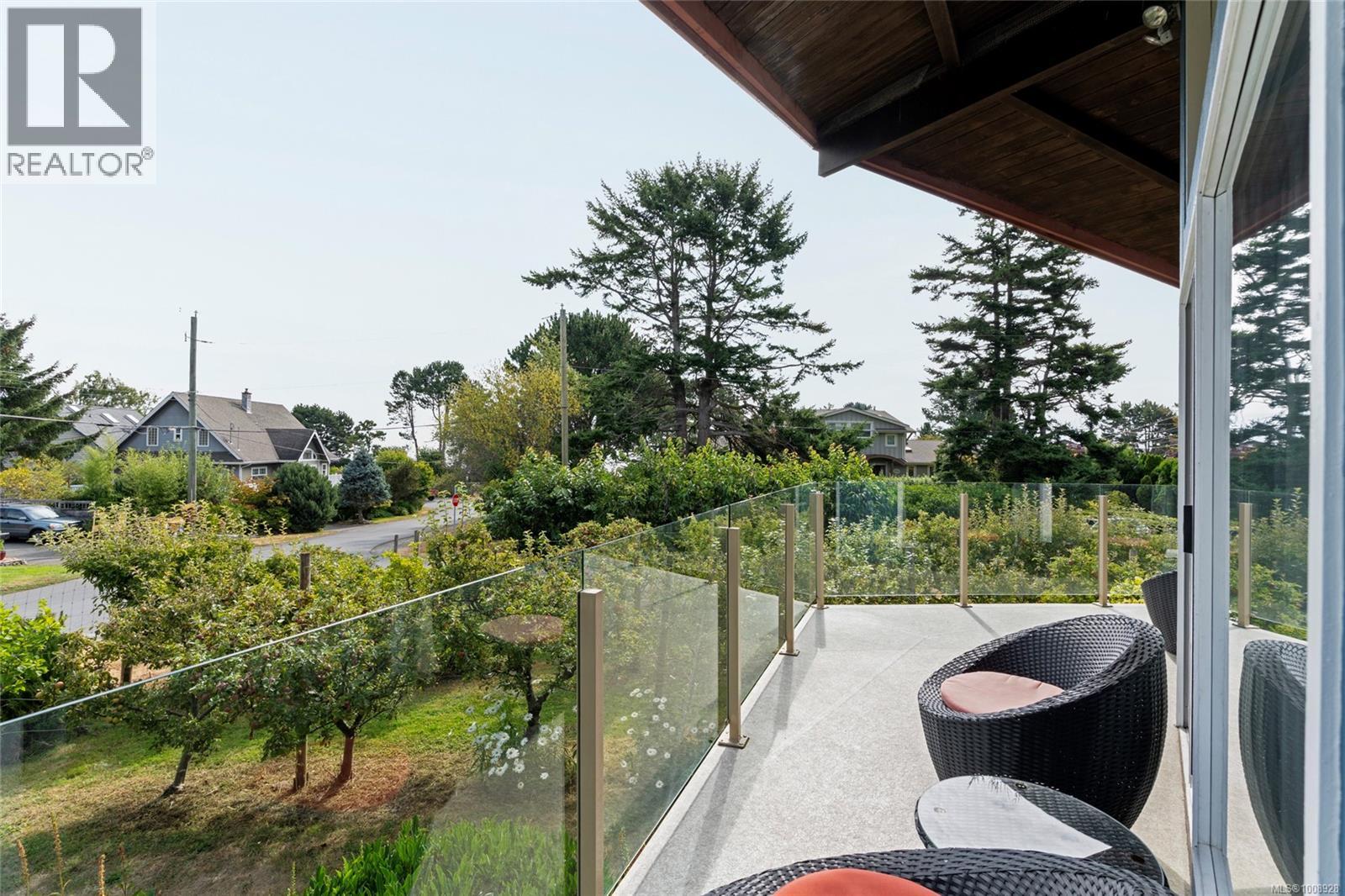3990 Smugglers Cove Rd, Saanich, British Columbia  V8N 4M2 - Photo 13 - 1008928