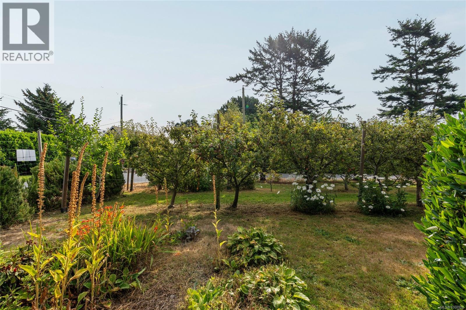 3990 Smugglers Cove Rd, Saanich, British Columbia  V8N 4M2 - Photo 60 - 1008928