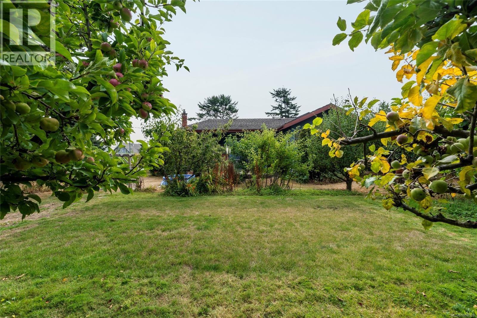 3990 Smugglers Cove Rd, Saanich, British Columbia  V8N 4M2 - Photo 57 - 1008928