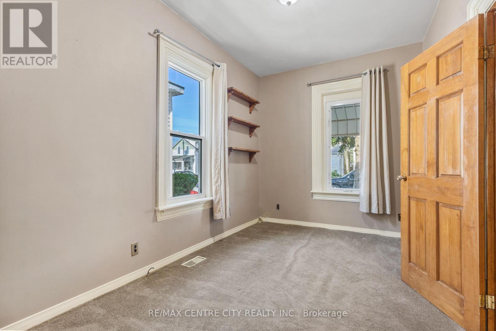 30 Yarwood Street, St. Thomas, Ontario  N5P 2Y3 - Photo 7 - X12375759