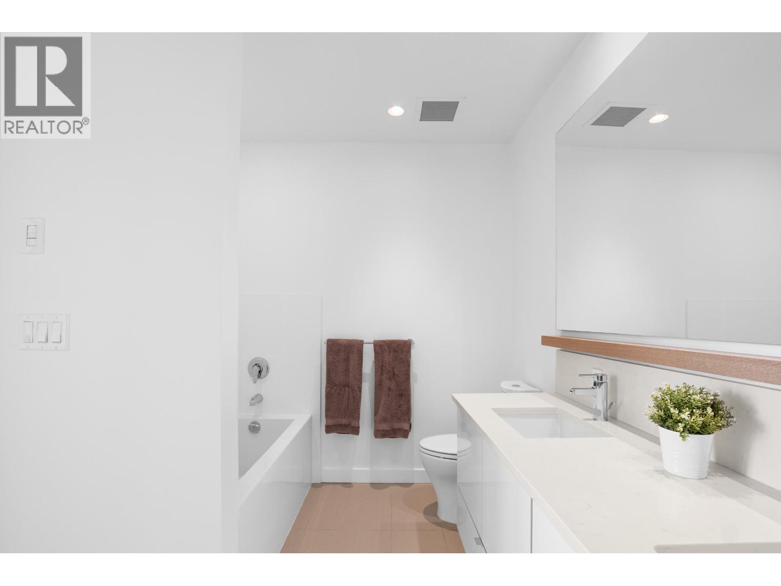 Sph06 200 Nelson's Crescent, New Westminster, British Columbia  V3L 0H4 - Photo 19 - R3042020