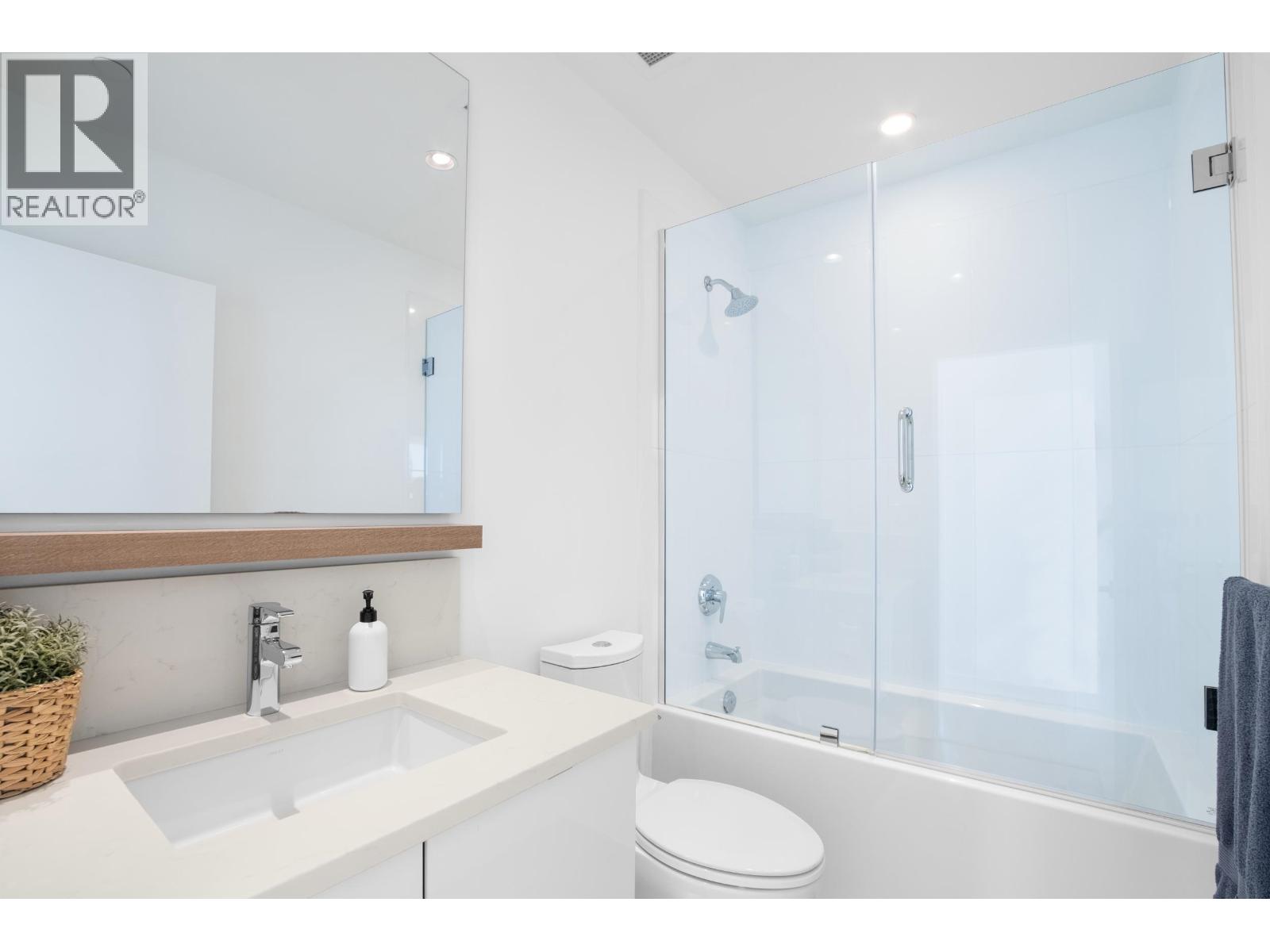 Sph06 200 Nelson's Crescent, New Westminster, British Columbia  V3L 0H4 - Photo 22 - R3042020